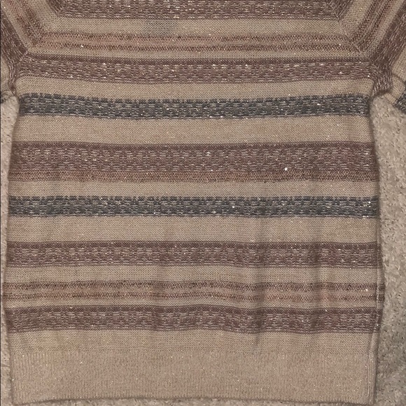 Sweater - Picture 5 of 6